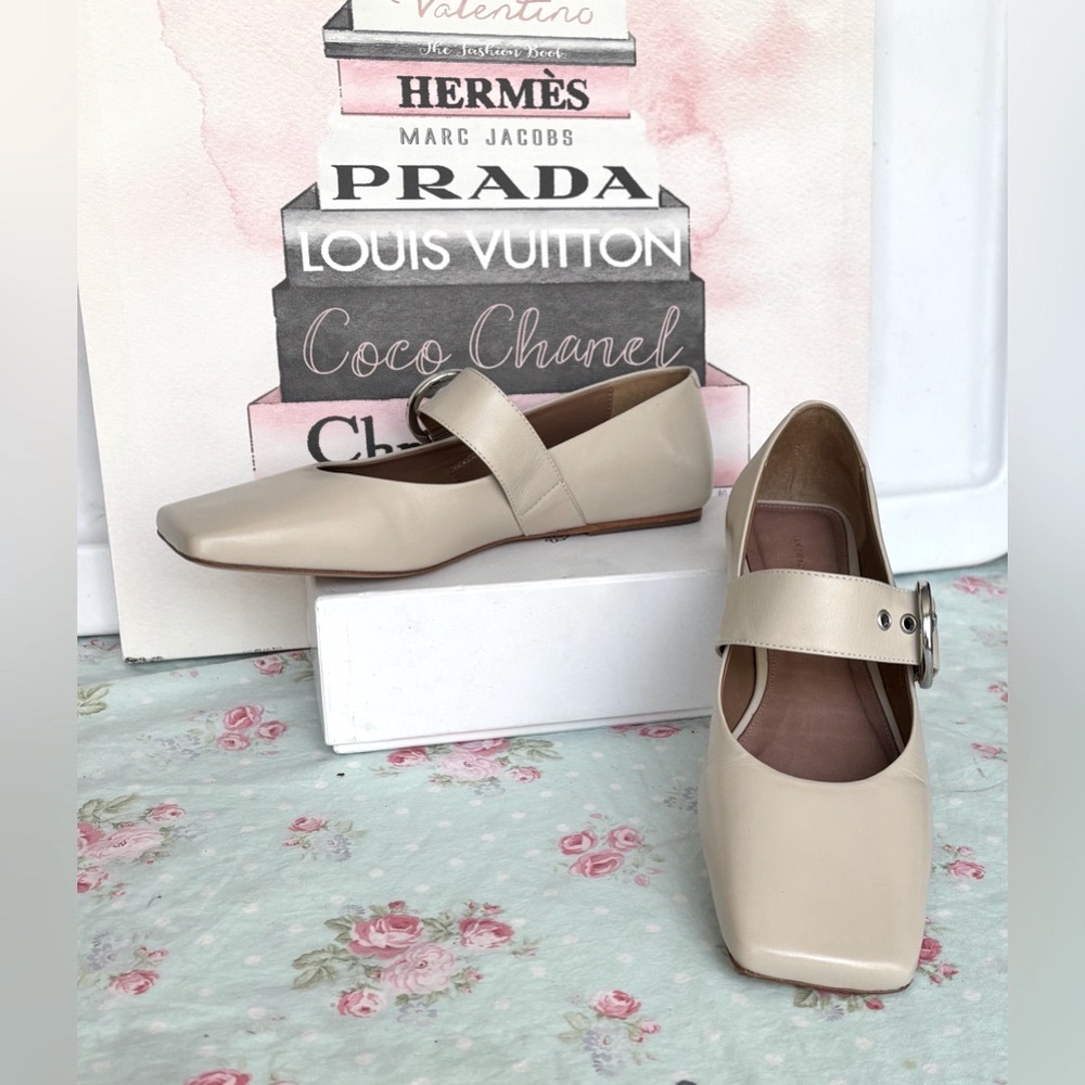 Anthropologie Square Toe Patent Leather Mary Jane Flats in Cream Size 9.5 NWOB